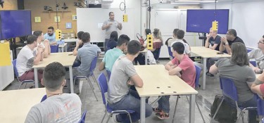 Carreta da IBM está na Unisep em Dois Vizinhos Carreta da IBM está na Unisep em Dois Vizinhos