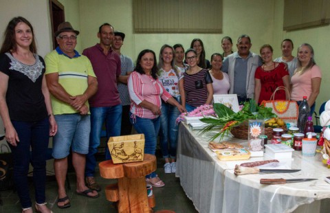 Novos empreendedores fazem curso de turismo rural em Verê Novos empreendedores fazem curso de turismo rural em Verê