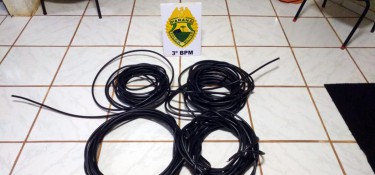 Homem é preso com 300 metros de fios furtados em São Jorge D’Oeste Homem é preso com 300 metros de fios furtados em São Jorge D’Oeste