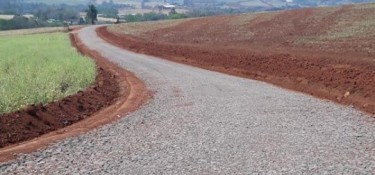 Readequado trechos da estrada da linha Boa Vista do Chopim Readequado trechos da estrada da linha Boa Vista do Chopim