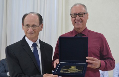 Loivo é o quarto cidadão honorário de Verê Loivo é o quarto cidadão honorário de Verê