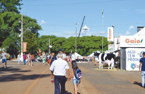 Feriado e sol movimentaram o 2º dia da Expovizinhos 2019 Feriado e sol movimentaram o 2º dia da Expovizinhos 2019