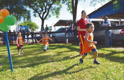Primeira ‘Corrida Kids’ reuniu 150 crianças Primeira ‘Corrida Kids’ reuniu 150 crianças