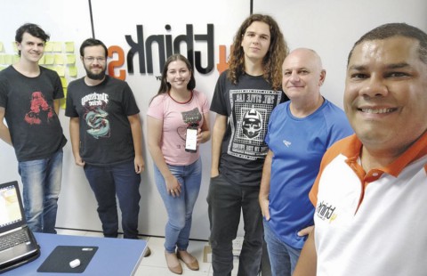 Duovizinhenses criam sistema para monitoramento de aviários Duovizinhenses criam sistema para monitoramento de aviários