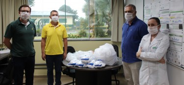 Pluma Agroavícola repassa máscaras para a Secretaria de Saúde Pluma Agroavícola repassa máscaras para a Secretaria de Saúde