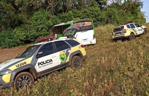 PM apreende cigarros contrabandeados em São Jorge D'Oeste PM apreende cigarros contrabandeados em São Jorge D'Oeste