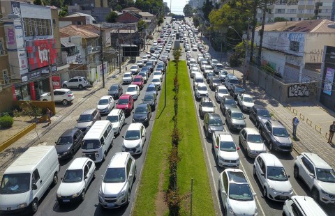 Pagamento do licenciamento veicular inicia dia 1º de agosto Pagamento do licenciamento veicular inicia dia 1º de agosto