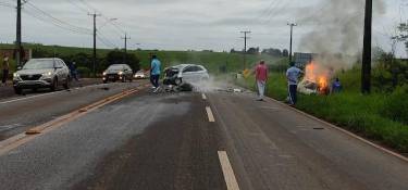 Fiat Uno envolvido em acidente em DV havia sido furtado na madrugada Fiat Uno envolvido em acidente em DV havia sido furtado na madrugada