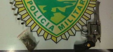Convivente ameaça adolescente grávida com arma de fogo em Dois Vizinhos Convivente ameaça adolescente grávida com arma de fogo em Dois Vizinhos
