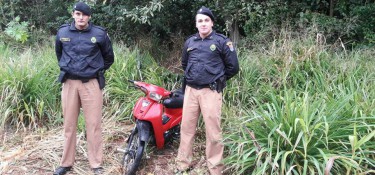 Policia Militar recupera motoneta furtada em Dois Vizinhos Policia Militar recupera motoneta furtada em Dois Vizinhos