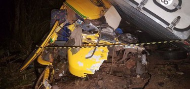 Acidente deixa um morto e oito feridos na BR-163 Acidente deixa um morto e oito feridos na BR-163