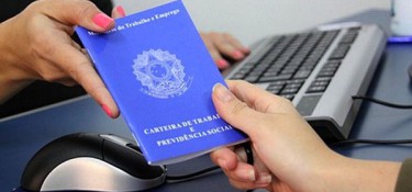 Dois Vizinhos gerou 33 novos empregos no primeiro semestre de 2017 Dois Vizinhos gerou 33 novos empregos no primeiro semestre de 2017