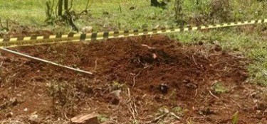 Corpo é encontrado enterrado nos fundos de residência em Clevelândia Corpo é encontrado enterrado nos fundos de residência em Clevelândia