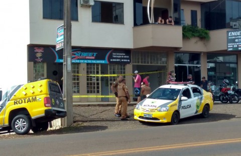 Policial baleado em Dois Vizinhos foi transferido à Beltrão Policial baleado em Dois Vizinhos foi transferido à Beltrão