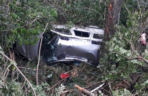 Quatro feridos em acidente entre dois veículos na PR-280 Quatro feridos em acidente entre dois veículos na PR-280