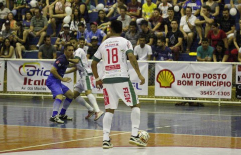 Galo Futsal perde para o Ampere no primeiro jogo da final Galo Futsal perde para o Ampere no primeiro jogo da final