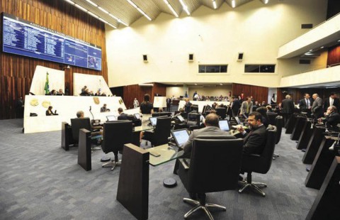 Deputados aprovam Orçamento do Estado Deputados aprovam Orçamento do Estado
