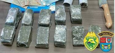 PM prende jovem por tráfico de drogas em Dois Vizinhos PM prende jovem por tráfico de drogas em Dois Vizinhos