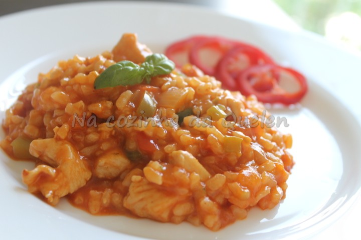 Receita de Risoto de frango desfiado com tomate seco, enviada por